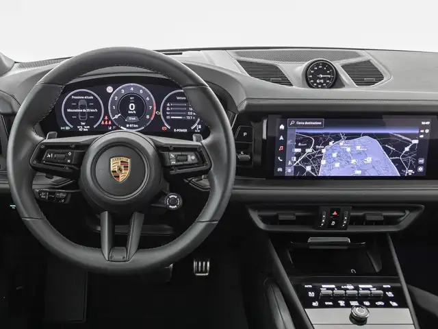 Porsche Cayenne view 8