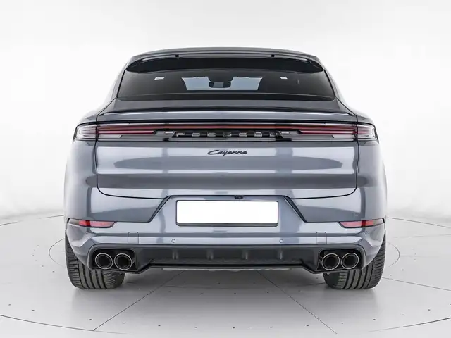 Porsche Cayenne view 4