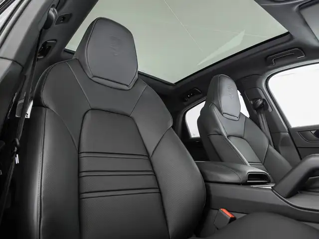 Porsche Cayenne view 9