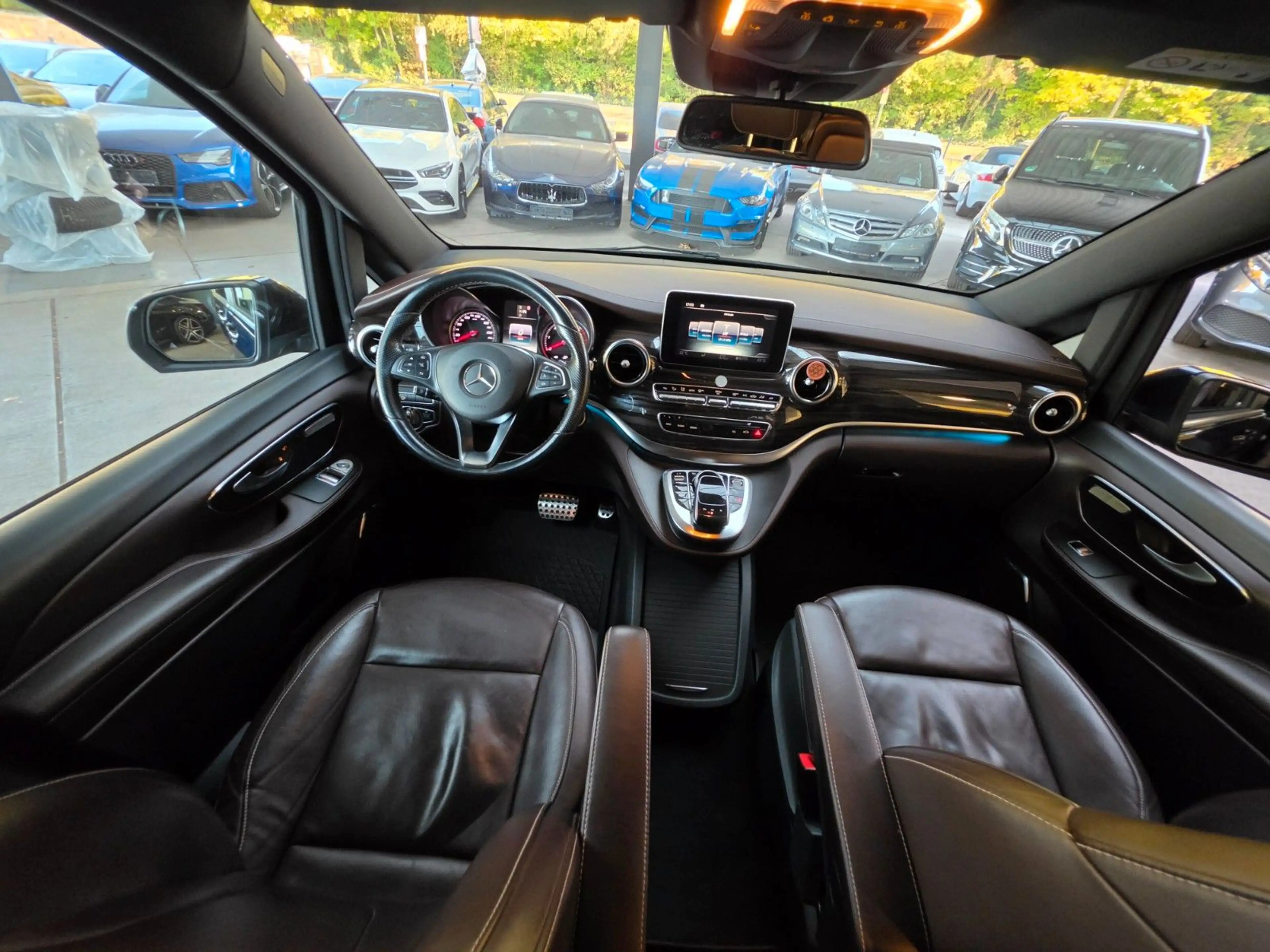 Mercedes-Benz V 250 d Lang 4MATIC AVANTGARDE EDITION LEDER/360° — photo 9