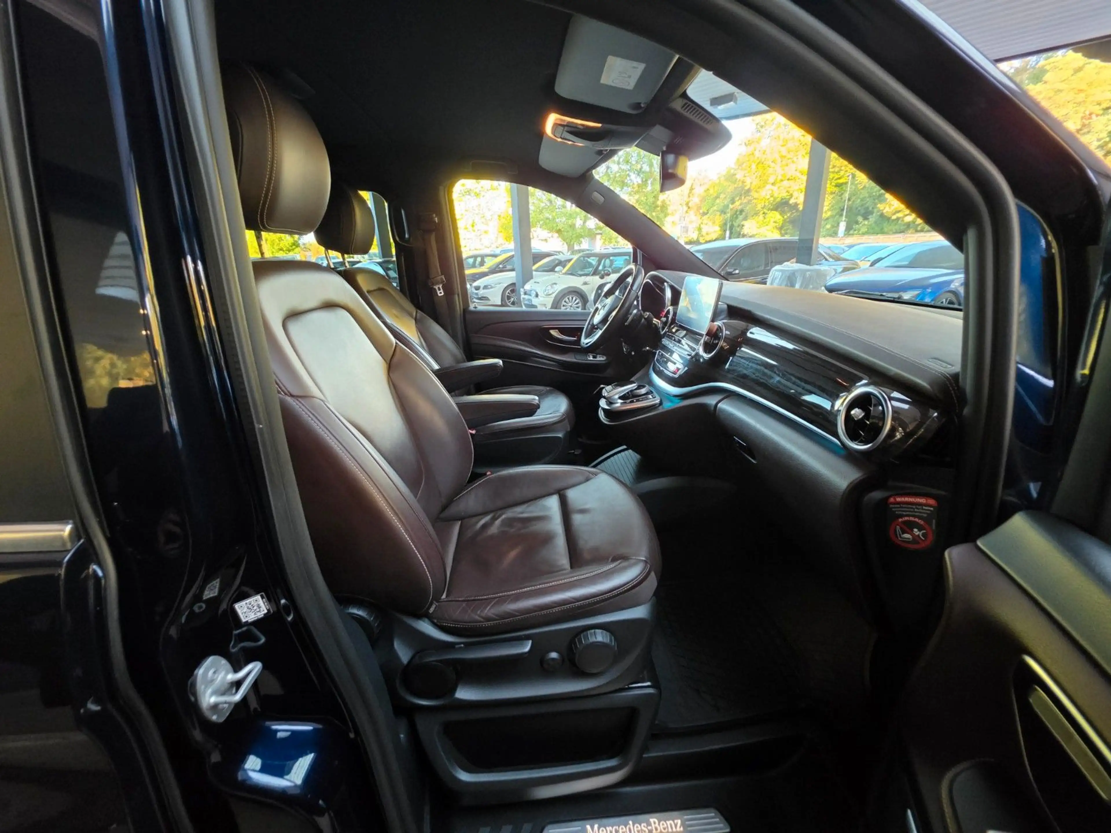 Mercedes-Benz V 250 d Lang 4MATIC AVANTGARDE EDITION LEDER/360° — photo 12