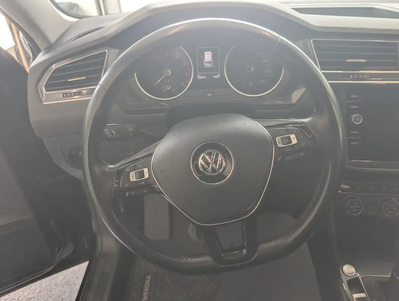 Volkswagen Tiguan photo Volkswagen Tiguan