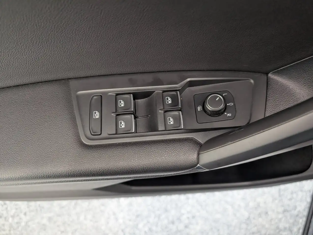 Volkswagen Tiguan photo Volkswagen Tiguan
