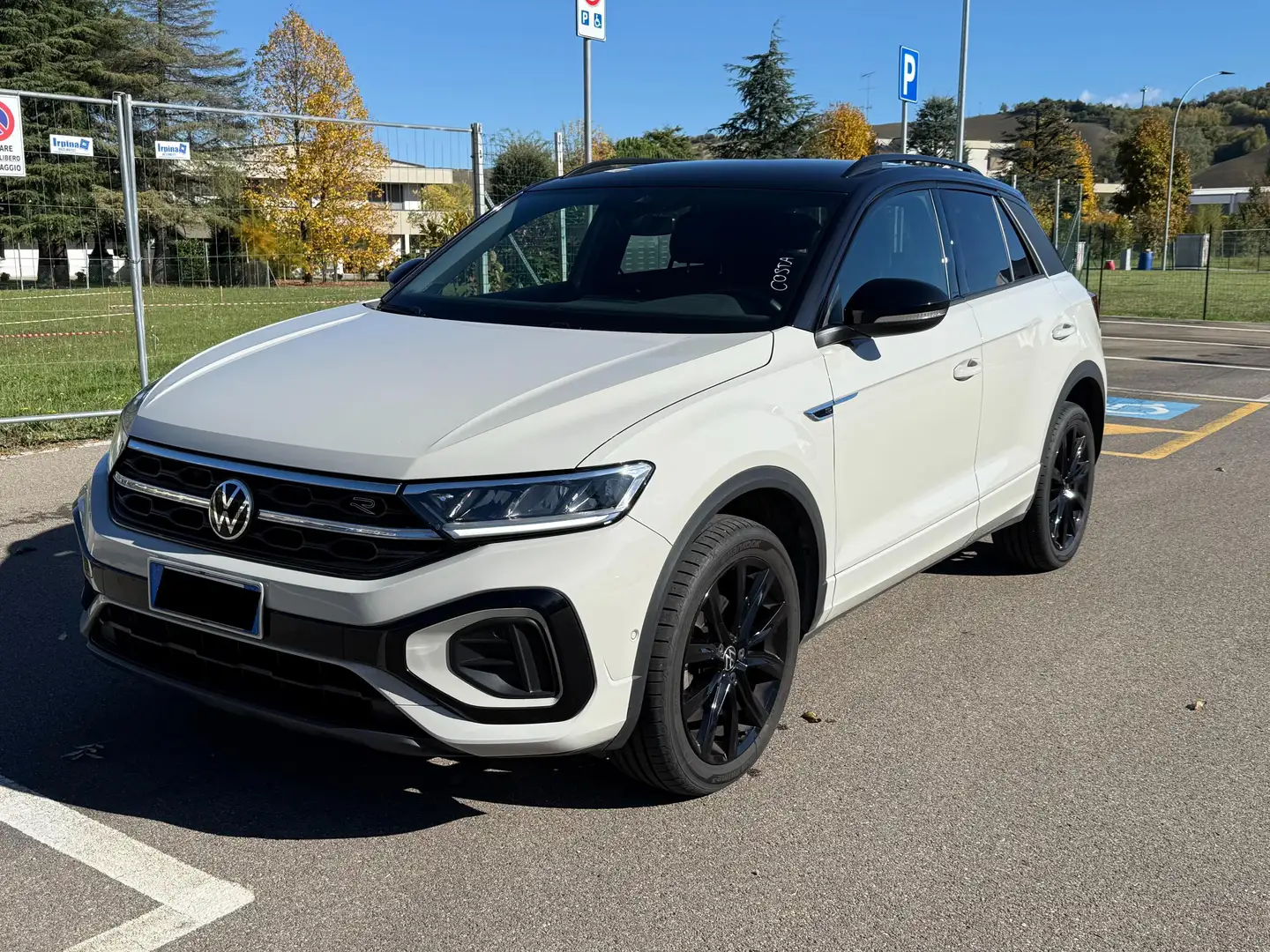 Volkswagen T-Roc 1.5 tsi R-Line - 1
