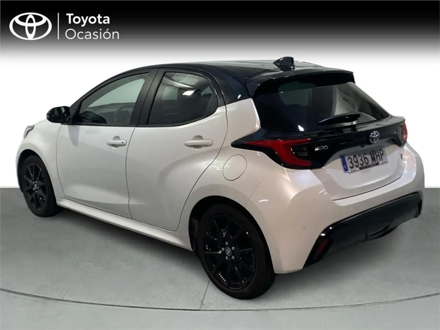 Toyota Yaris 120H 1.5 Style - 2