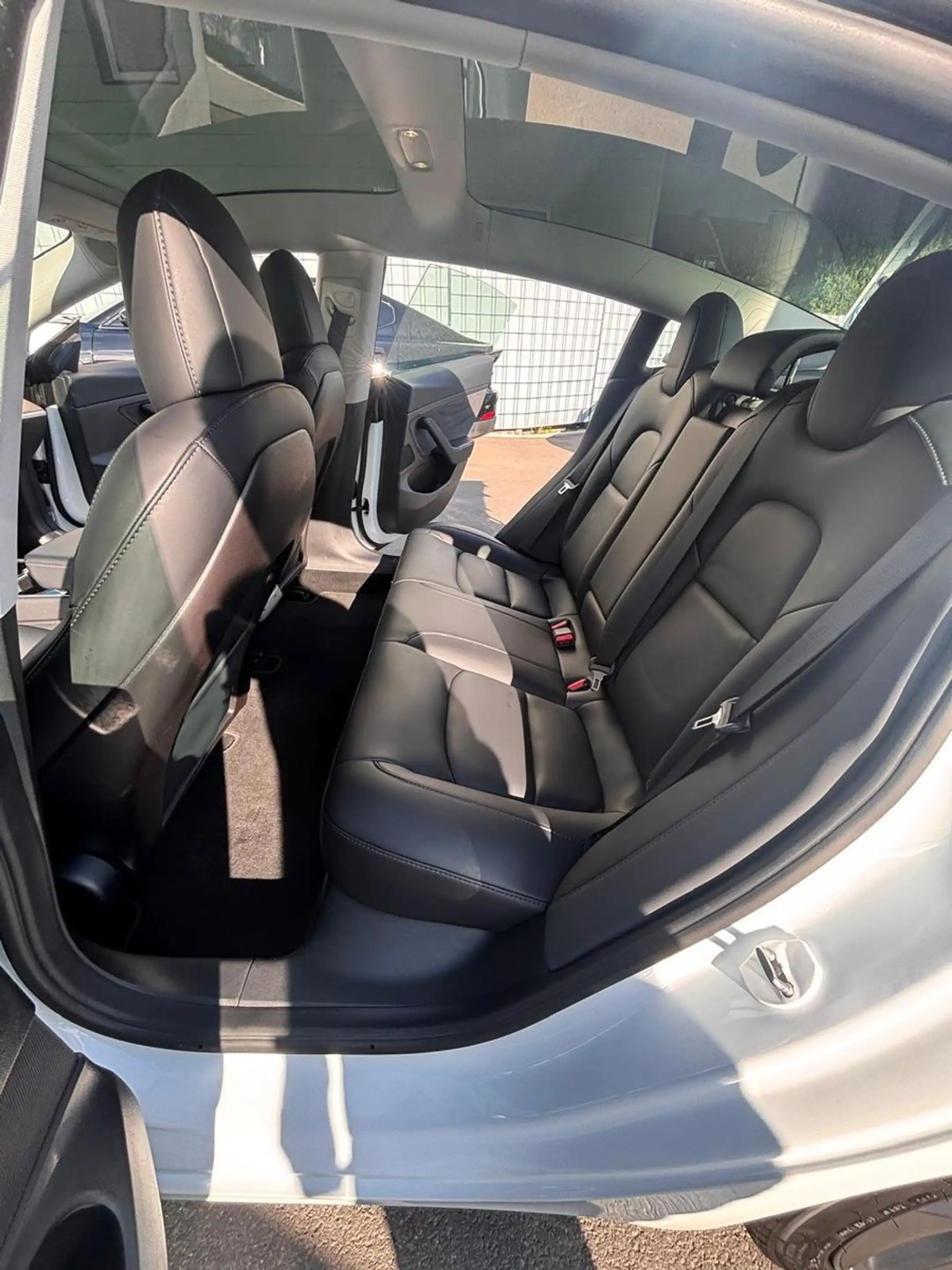 Tesla Model 3 Standard Range RWD — photo 15