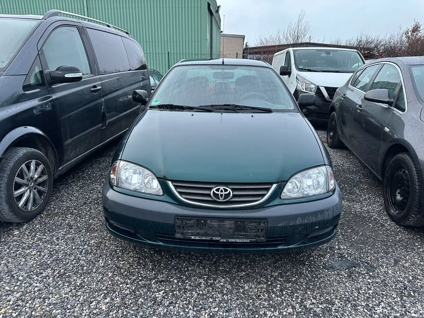 Toyota Avensis 1.8 Linea Sol - 1