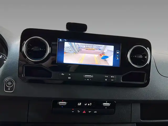 Mercedes-Benz Sprinter view 11