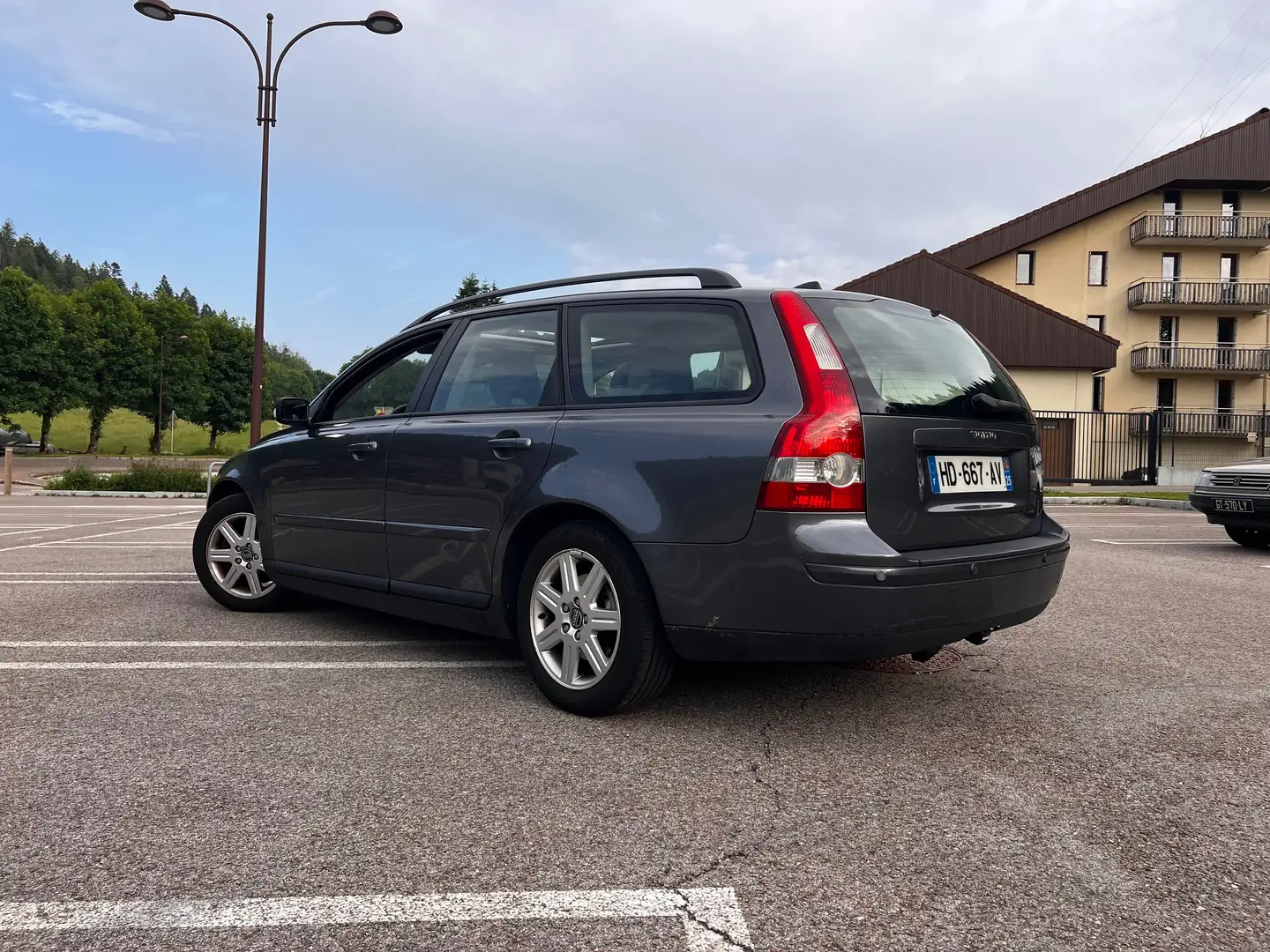 Volvo V50 V50 2.4i - 170 Momentum Gris - 2