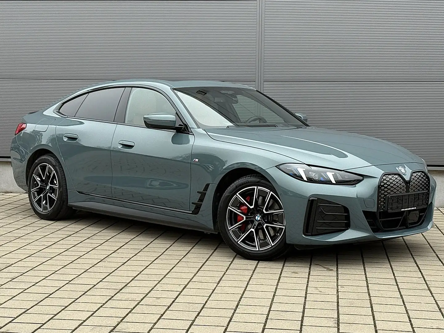 BMW i4 Gran C. 40 xDrive M Sport*360°*H/K*Glasdach* Vert - 2