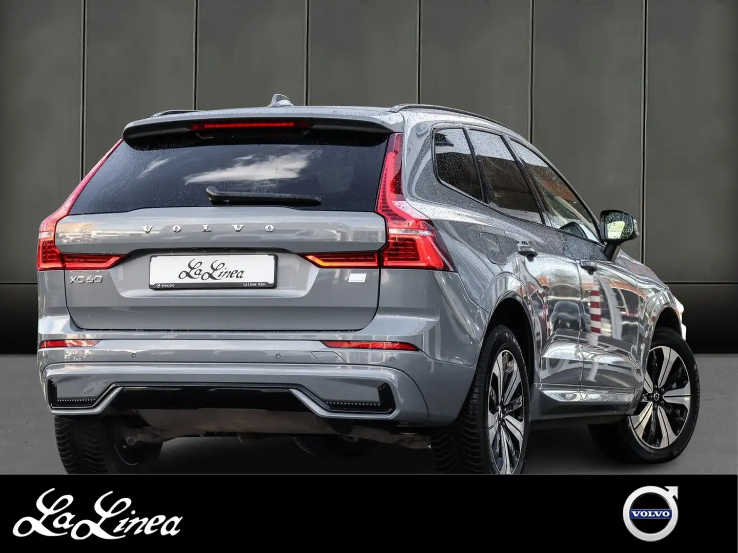 Volvo XC60 T6 AWD Recharge Plus Dark #AHK/Sitzh./PDC/RFK/L... Grau - 2