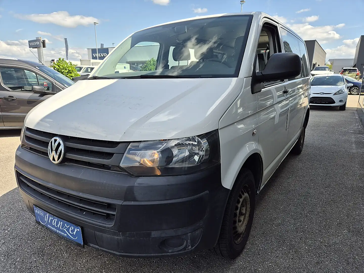 Volkswagen T5 Kombi 2,0 Entry TDI BMT D-PF Weiß - 2