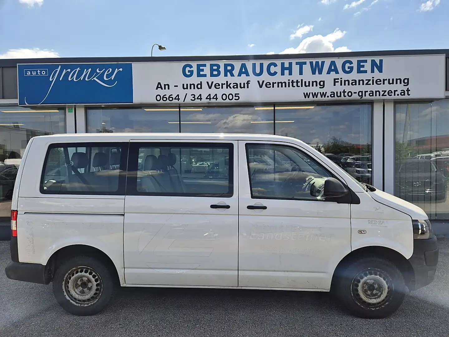 Volkswagen T5 Kombi 2,0 Entry TDI BMT D-PF Weiß - 1