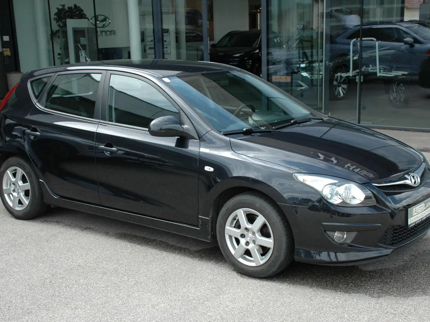 Hyundai i30 1,4 CVVT Europe Zwart - 2