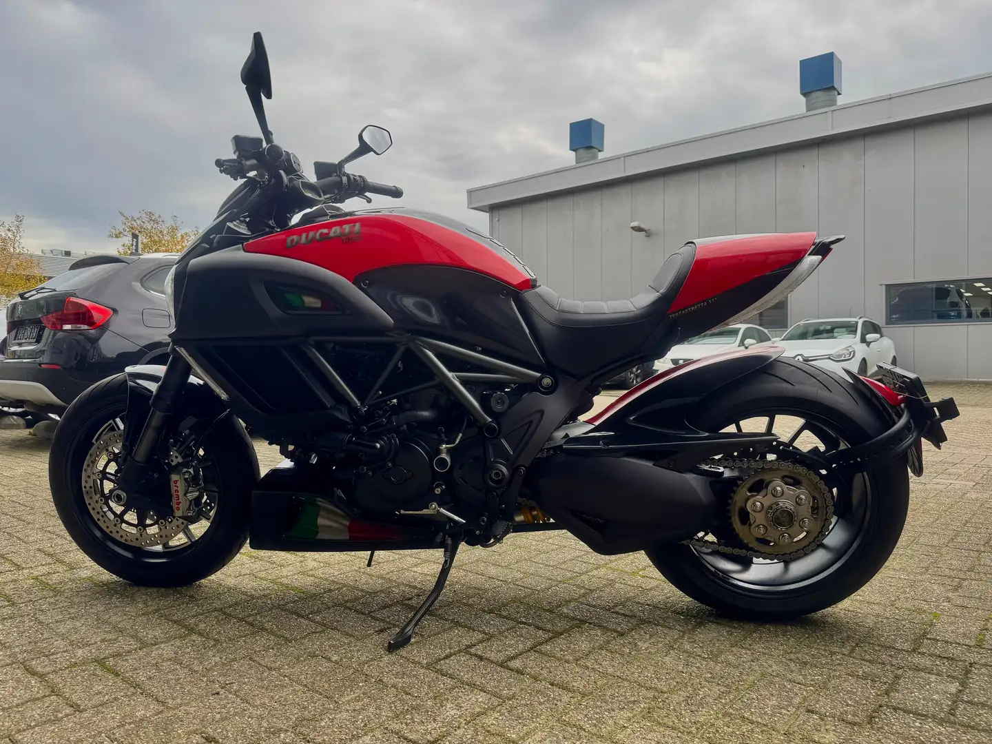 Ducati Diavel V2 1 Eigenaar - 5700 klm! Roşu - 2