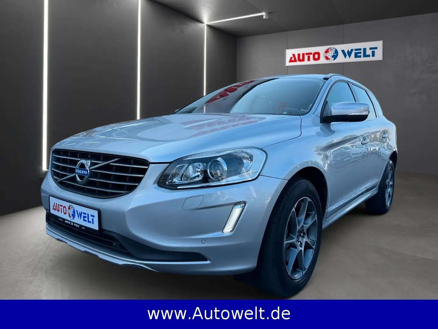 Volvo XC60 D4 4x4 Xenon Leder Navi Klima Sitzhz Memory Argent - 1
