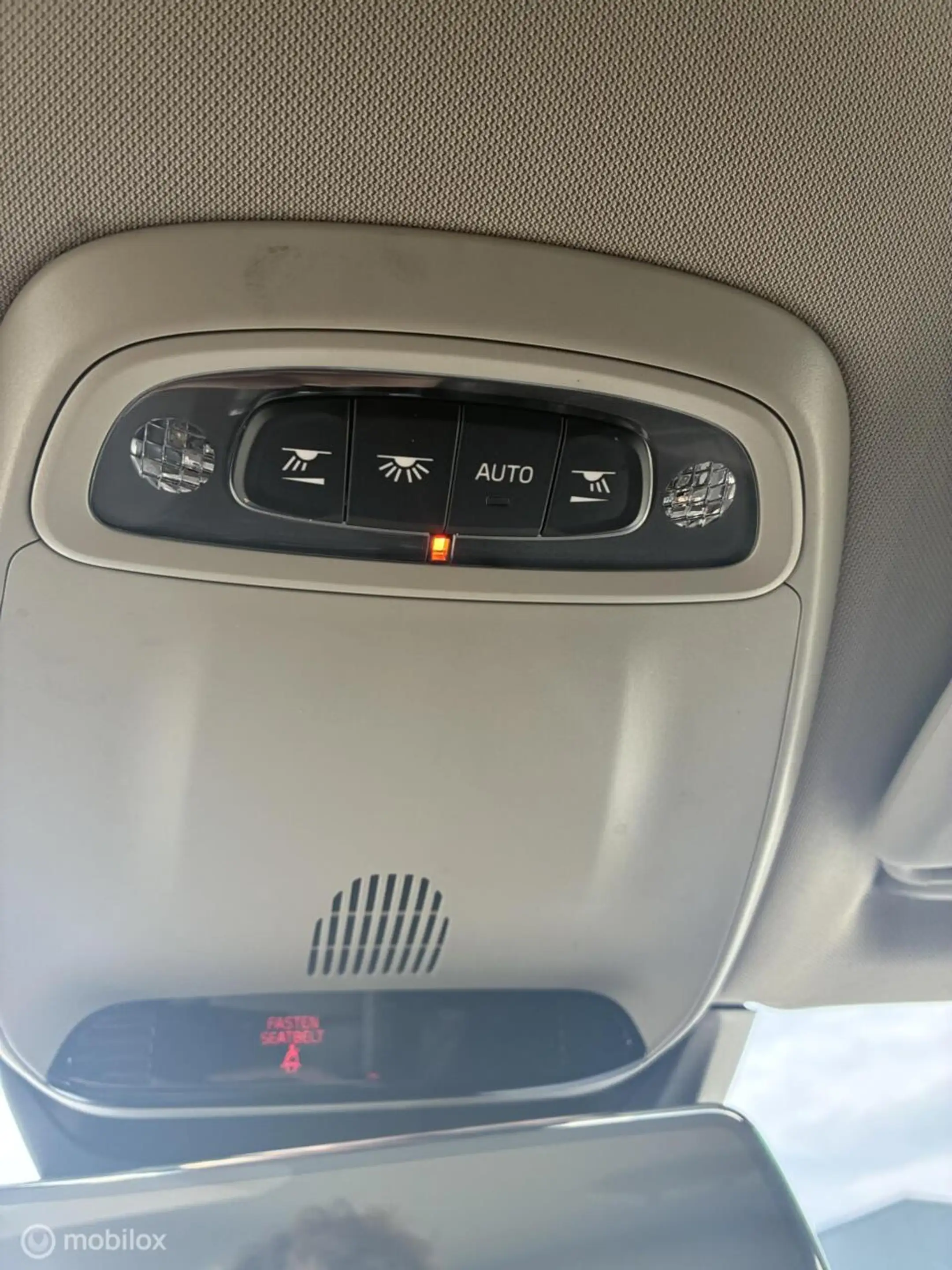 Volvo V40 1.6 T3 Momentum | Zwart | Isofix | Lichtmetaal | N — photo 31
