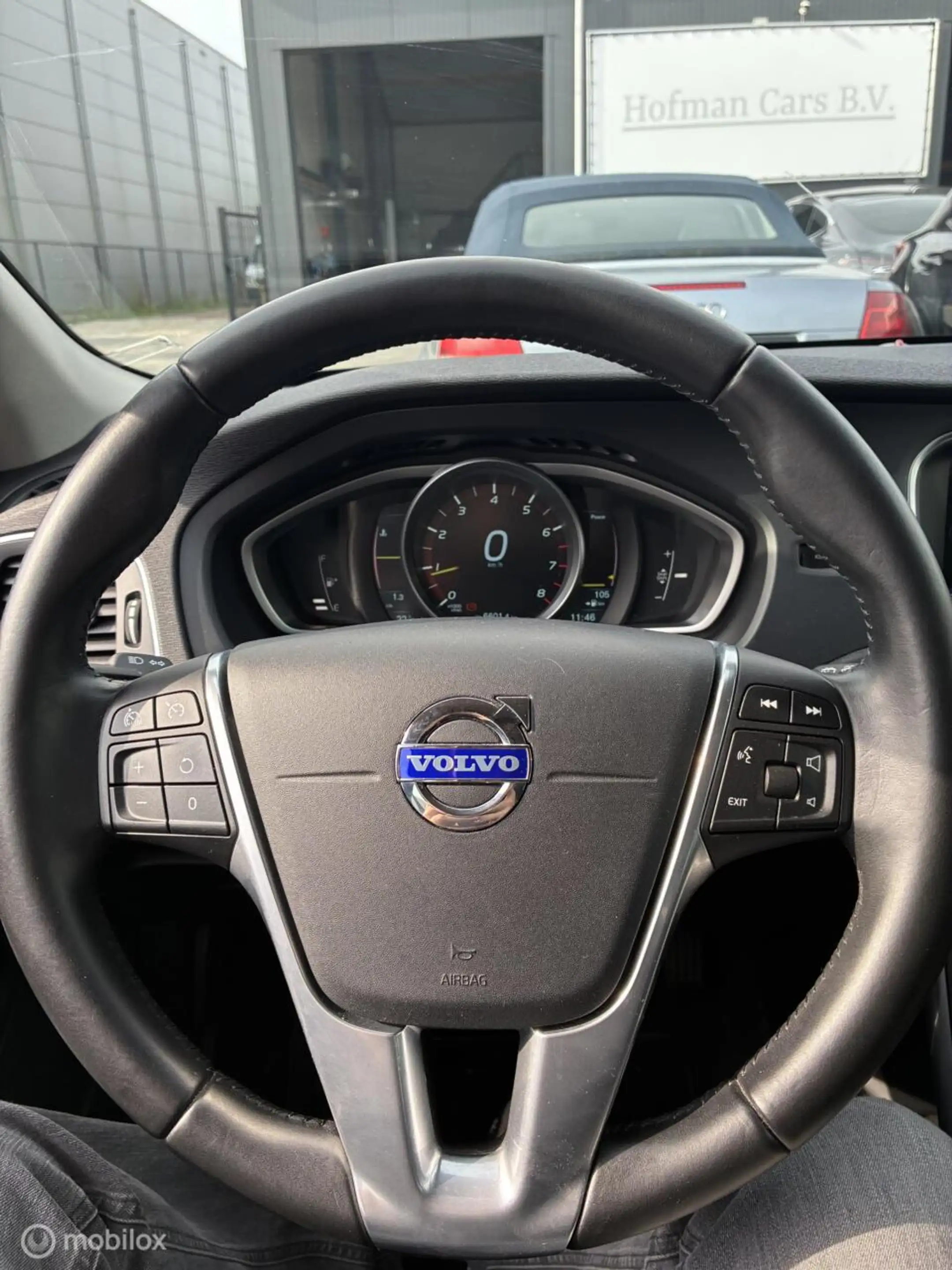 Volvo V40 1.6 T3 Momentum | Zwart | Isofix | Lichtmetaal | N — photo 34