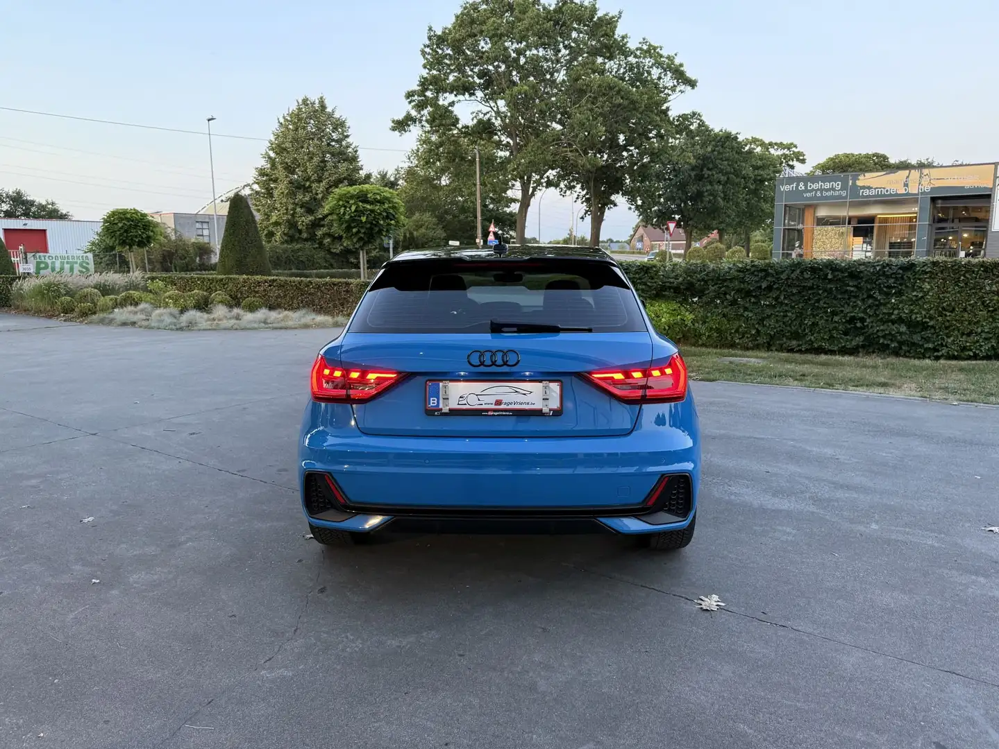 Audi A1 A1 Sportback 3x S-LINE * BLACK PAK + LED * NAVI * - 2