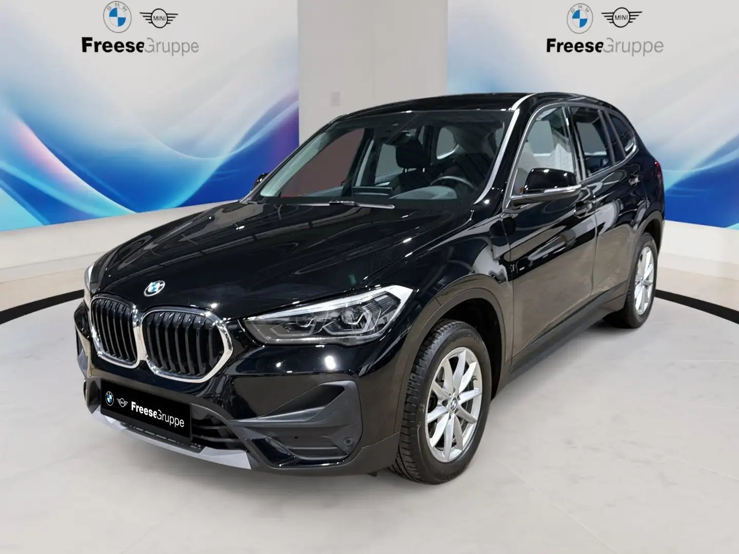 BMW X1 sDrive18i HEAD-UP RFK HIFI LORDOSE LED SHZ BT Schwarz - 1
