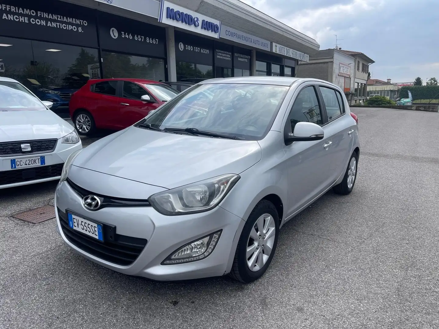 Hyundai i20 5p 1.2 Classic econext (bluedrive) Gpl Argento - 1