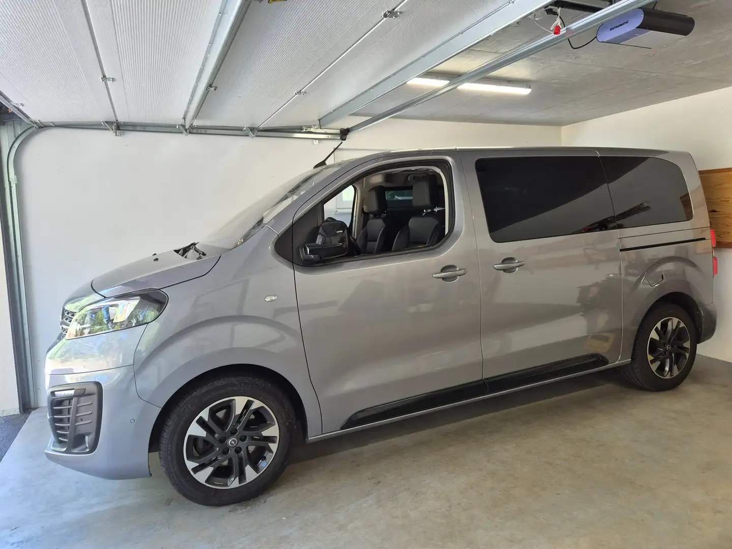 Opel Zafira Life Zafira Life Innovation L2 2.0 Silber - 1