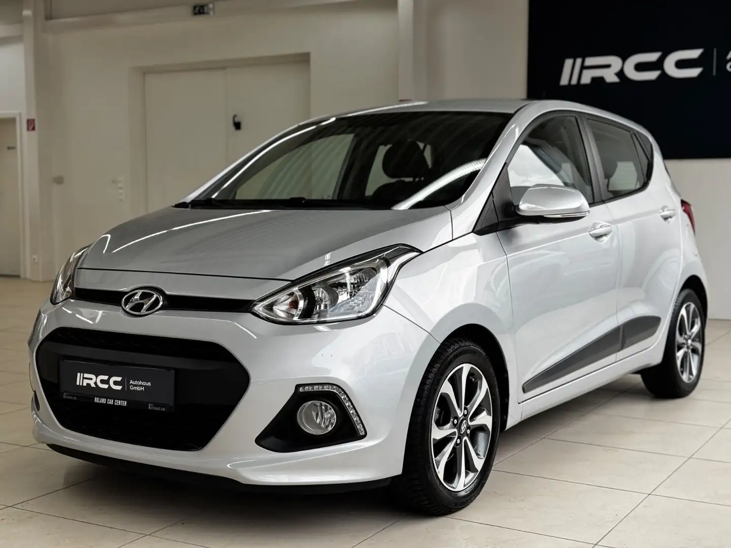 Hyundai i10 YES! Argent - 1