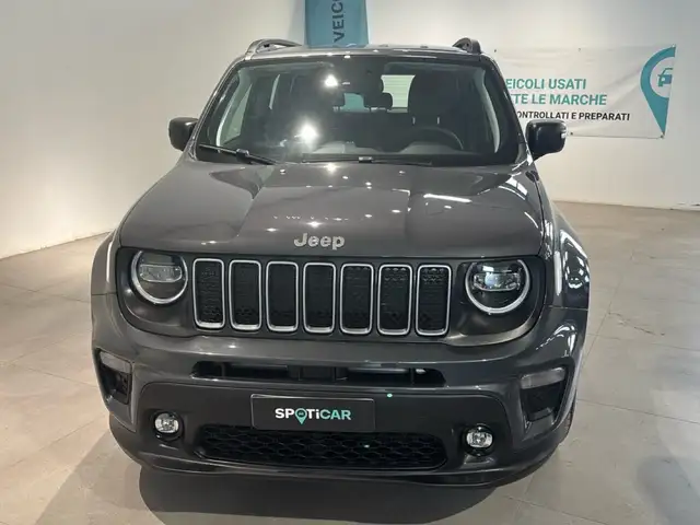 Jeep Renegade view 2