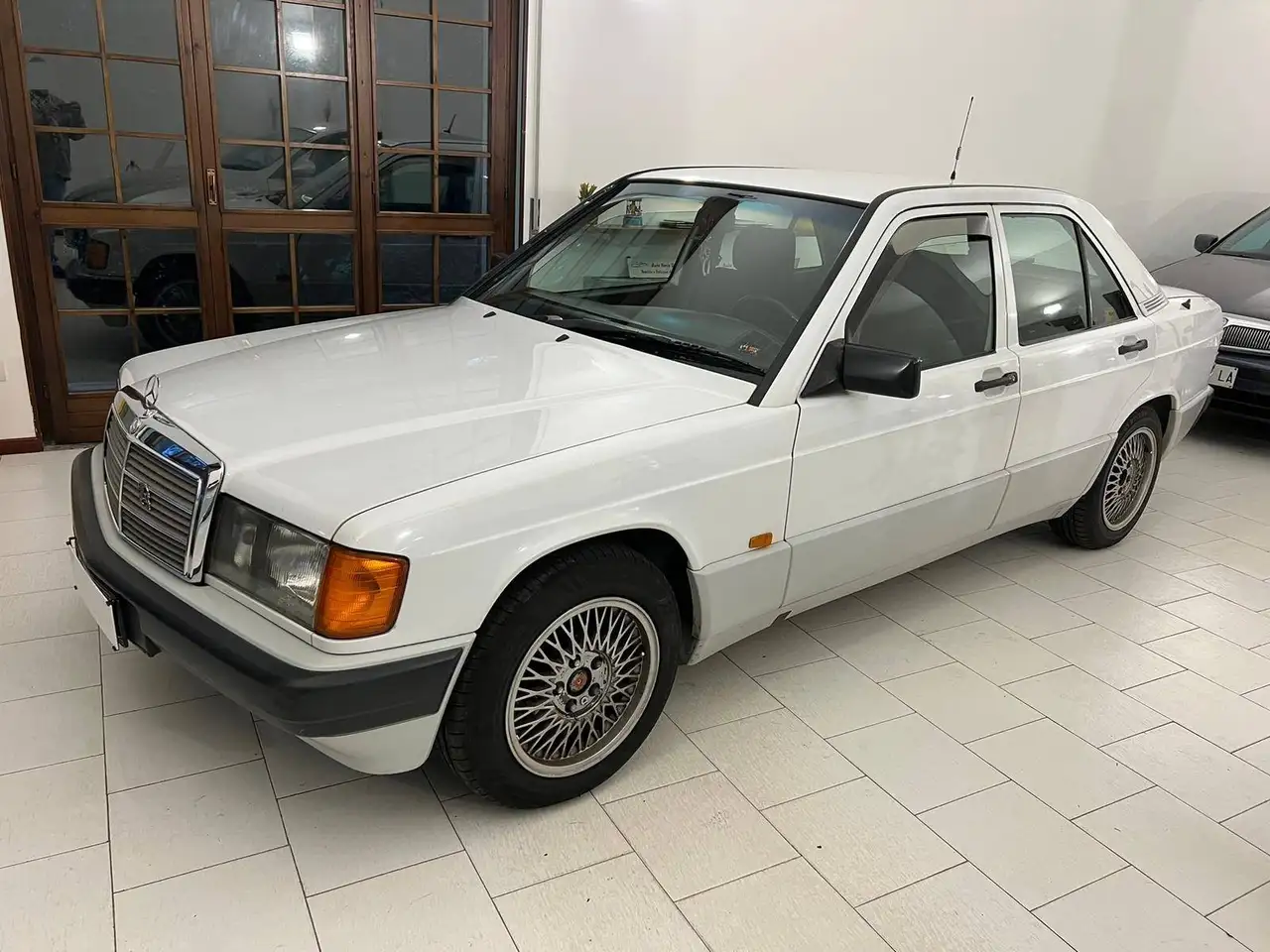 Mercedes-Benz 190 - 201 1.8 E 105cv, foto 2