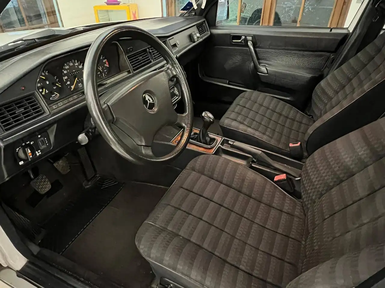 Mercedes-Benz 190 - 201 1.8 E 105cv, foto 8
