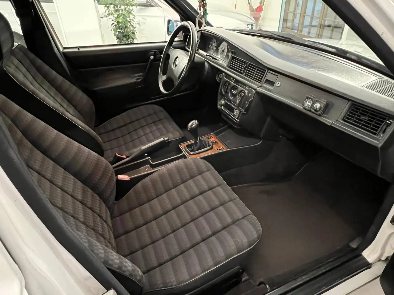 Mercedes-Benz 190 - 201 1.8 E 105cv, foto 9