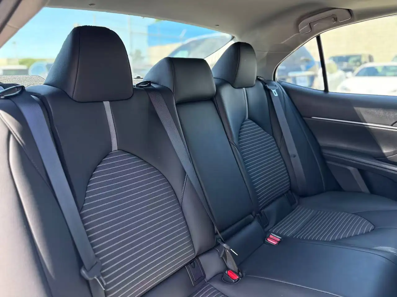 Toyota Camry снимка Toyota Camry