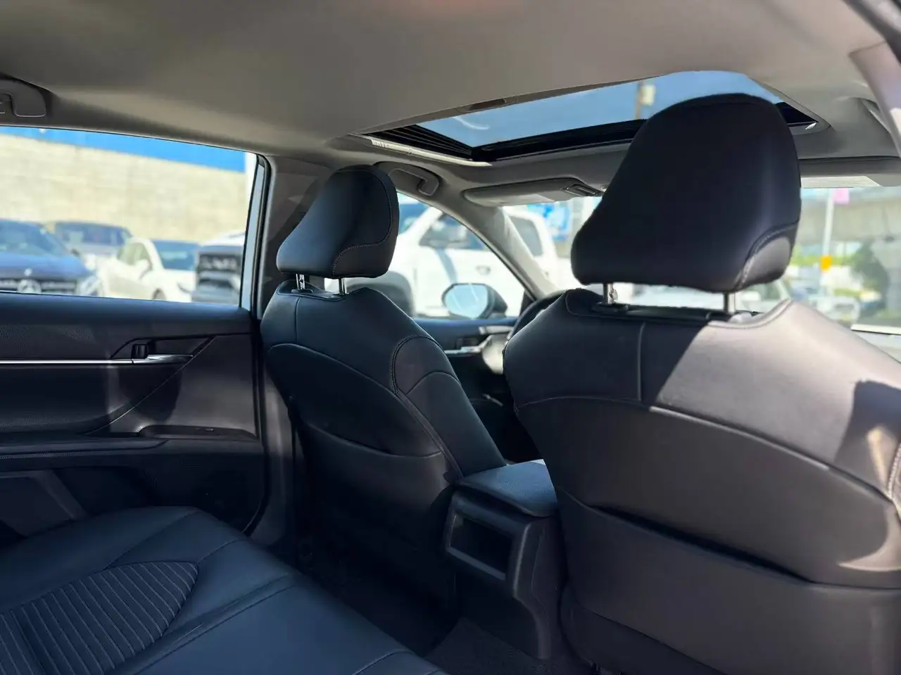Toyota Camry снимка Toyota Camry