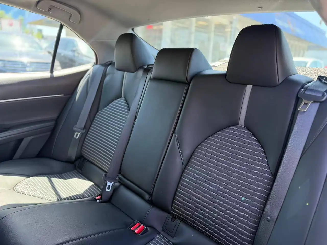 Toyota Camry снимка Toyota Camry