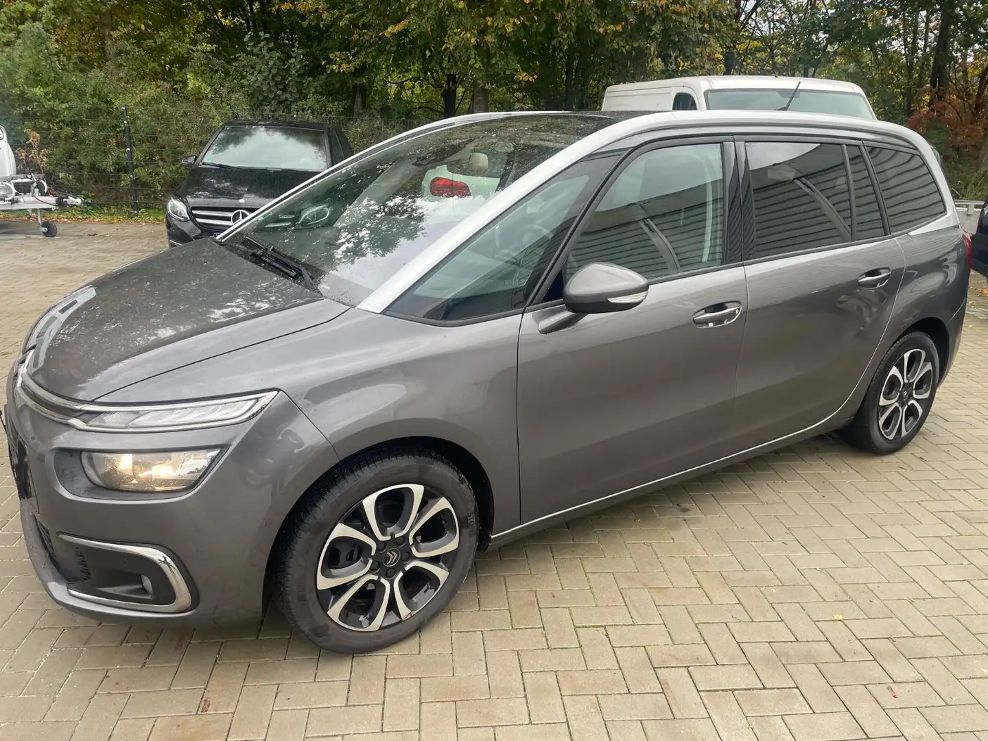 Citroen Grand C4 Picasso Grand C4 Spacetourer Shine  Automatik 7 Sitze Grau - 1