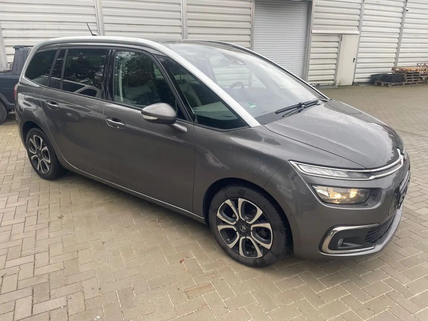 Citroen Grand C4 Picasso Grand C4 Spacetourer Shine  Automatik 7 Sitze Grau - 2
