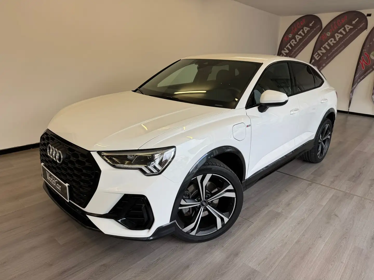 Audi Q3 Q3 45 1.4 tfsi e S Line Edition s-tronic Bianco - 2
