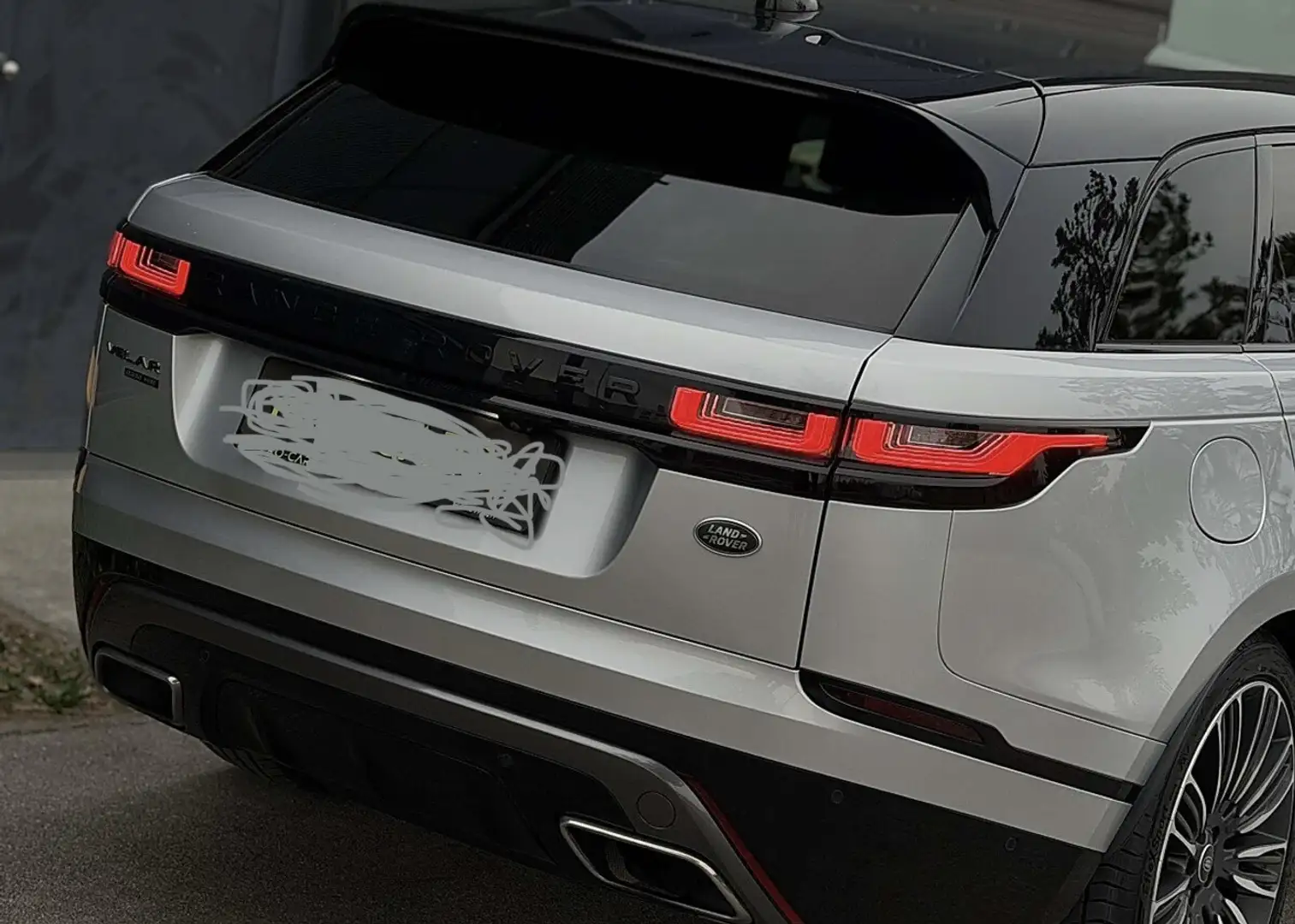 Land Rover Range Rover Velar Range Rover Velar HSE 3,0 V6 Twinturbo Allrad Aut. Silber - 1