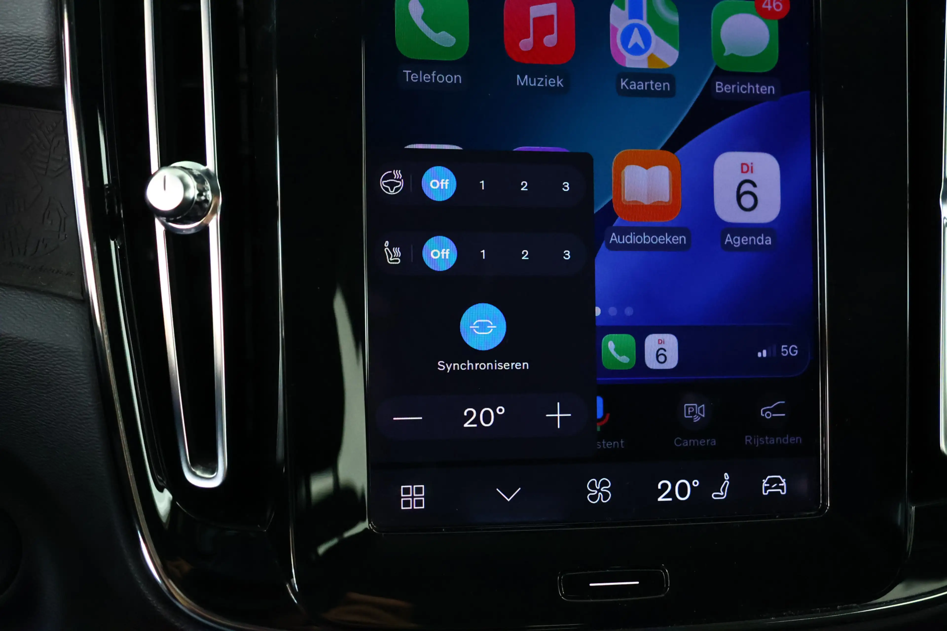 Volvo XC40 Recharge 70 kWh / Navi / LED / CarPlay / Cam — photo 17