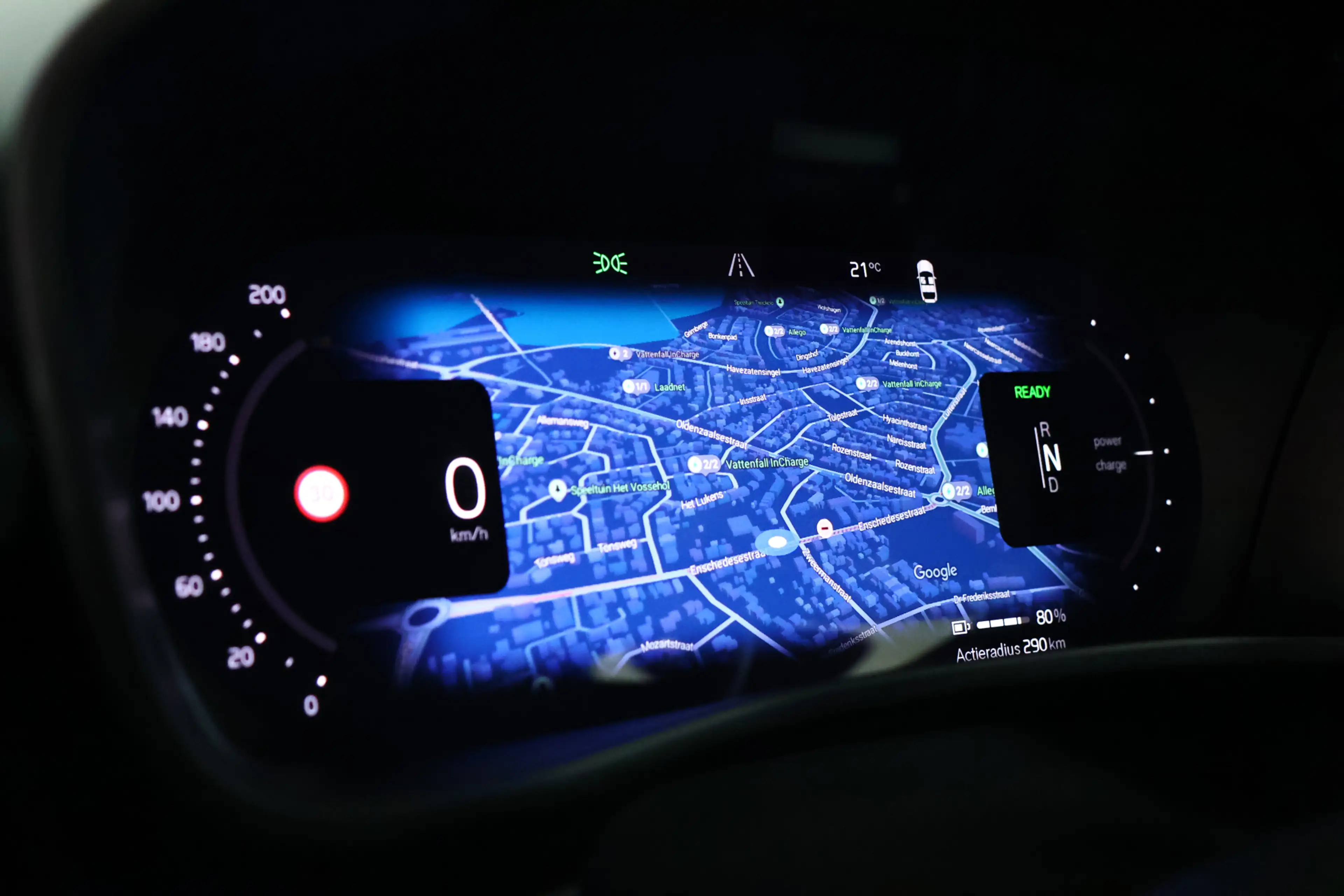 Volvo XC40 Recharge 70 kWh / Navi / LED / CarPlay / Cam — photo 18