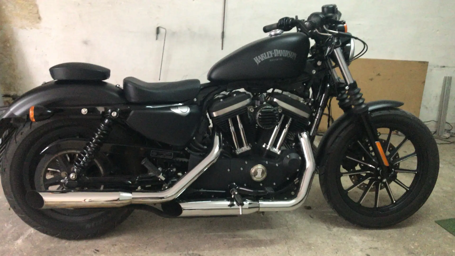 Harley-Davidson Iron 883 abs Černá - 1