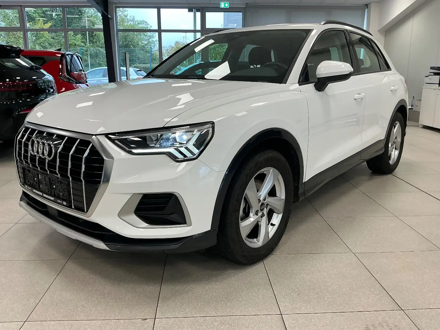 Audi Q3 35 1.5 TFSI NAVI+AHK+HECKKLAPPE elek. Wit - 1