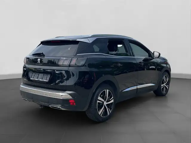 Peugeot 3008 view 5