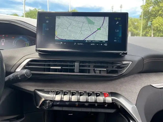 Peugeot 3008 view 12