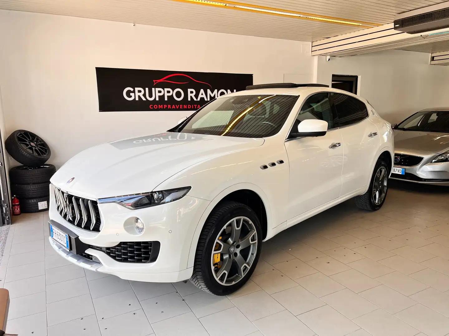 Maserati Levante Levante 3.0 V6 250cv auto Білий - 2