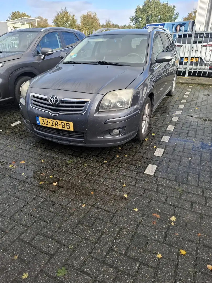 Toyota Avensis 2.0 D-4D Exec. Bns Bronze - 2