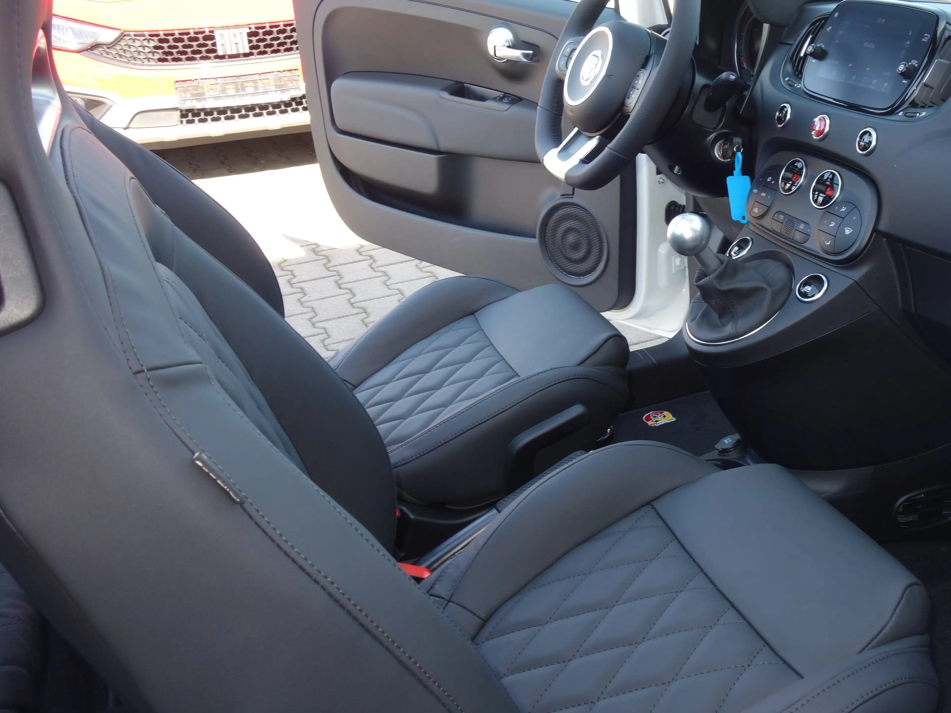 Abarth 595C *Uconnect 7"/DAB/NAV/Leder/PDC/NSW* — photo 13