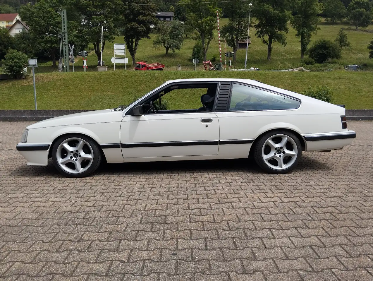 Opel Monza