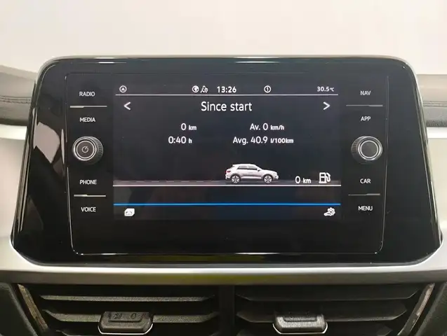 Volkswagen T-Roc view 15