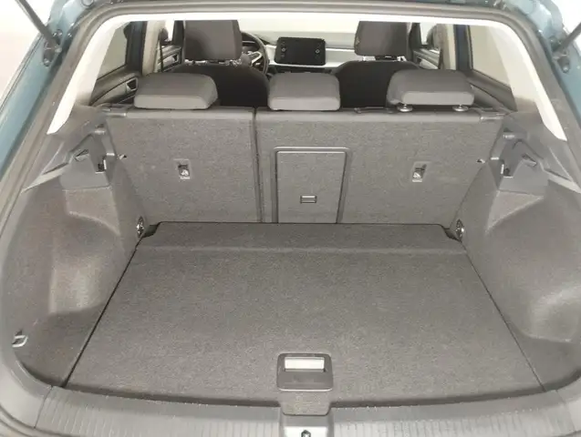 Volkswagen T-Roc view 7